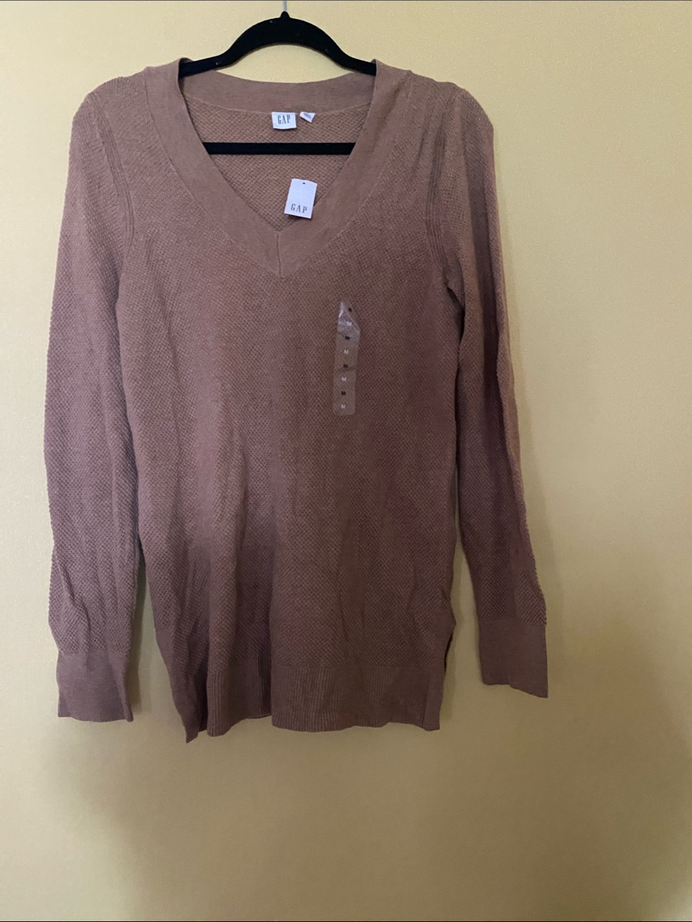 GAP Factory Women’s V-Neck Long Sleeve Sweater - Tan